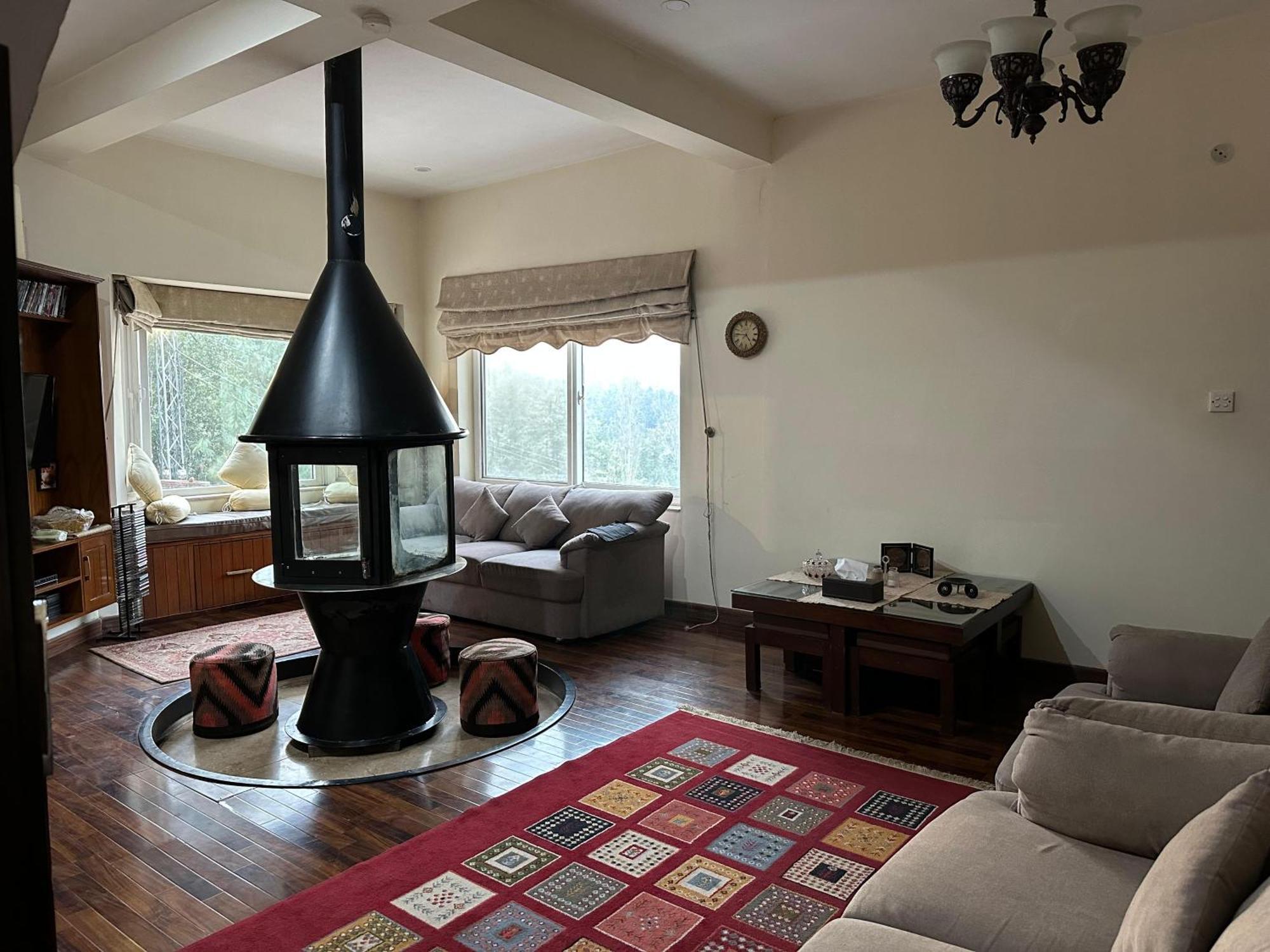 Sarah'S Lodge Murree Ngoại thất bức ảnh