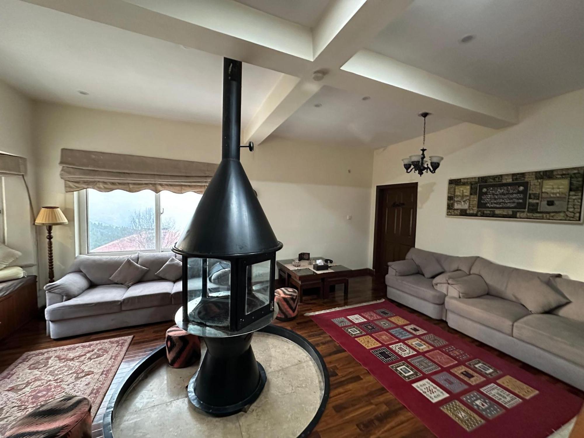 Sarah'S Lodge Murree Ngoại thất bức ảnh