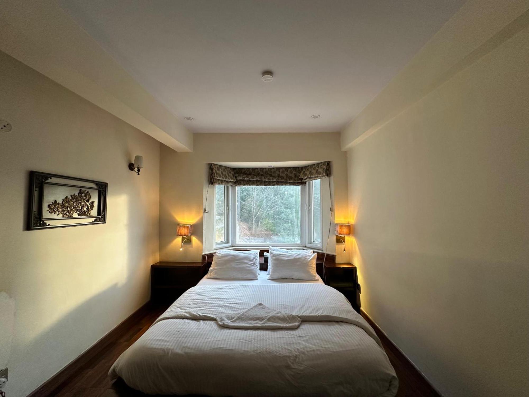Sarah'S Lodge Murree Ngoại thất bức ảnh
