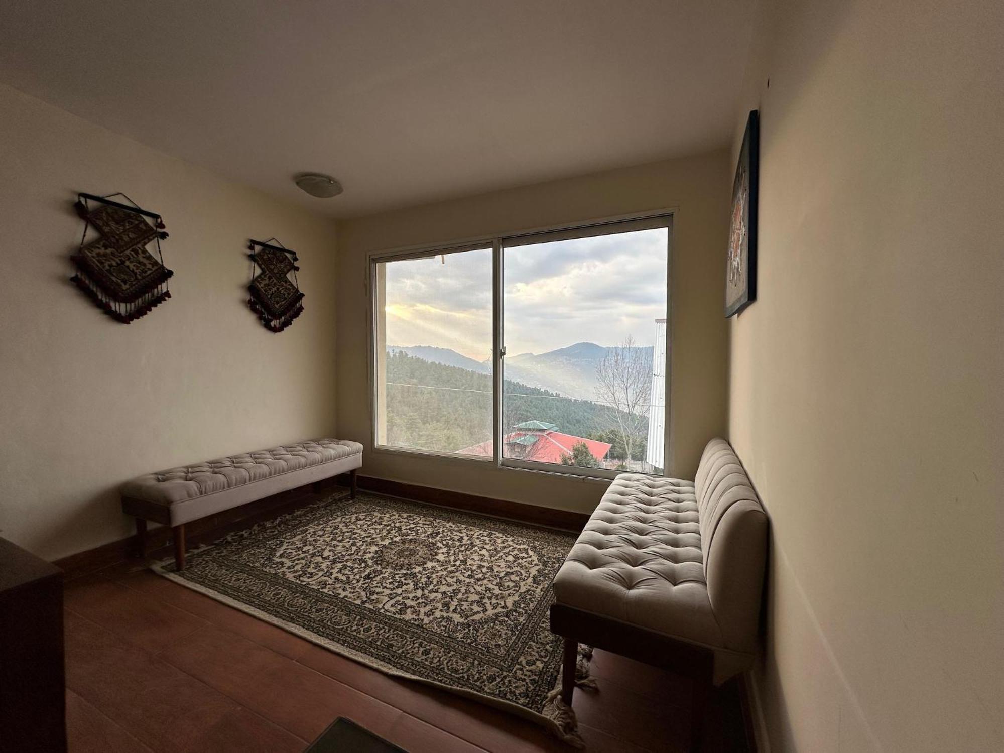 Sarah'S Lodge Murree Ngoại thất bức ảnh